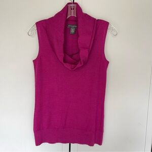 Banana Republic Women’s Sleeveless Sweater Tank- Small